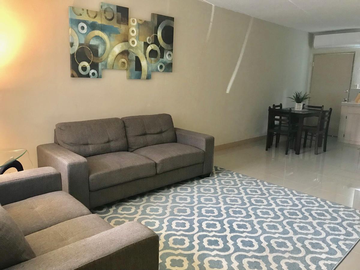 1 Bedroom / 1 Bath . Private Apt. Free Wifi, Interent & Parking Sinajana المظهر الخارجي الصورة
