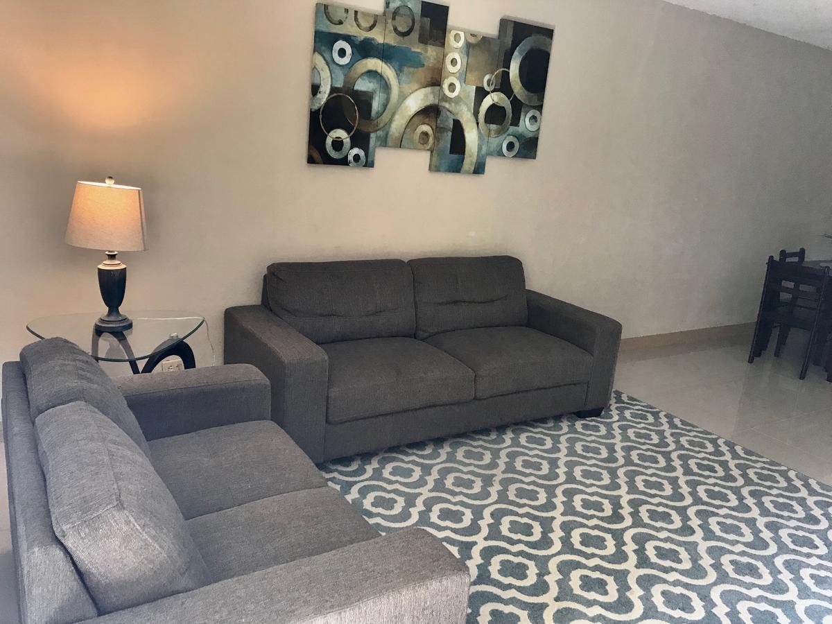 1 Bedroom / 1 Bath . Private Apt. Free Wifi, Interent & Parking Sinajana المظهر الخارجي الصورة